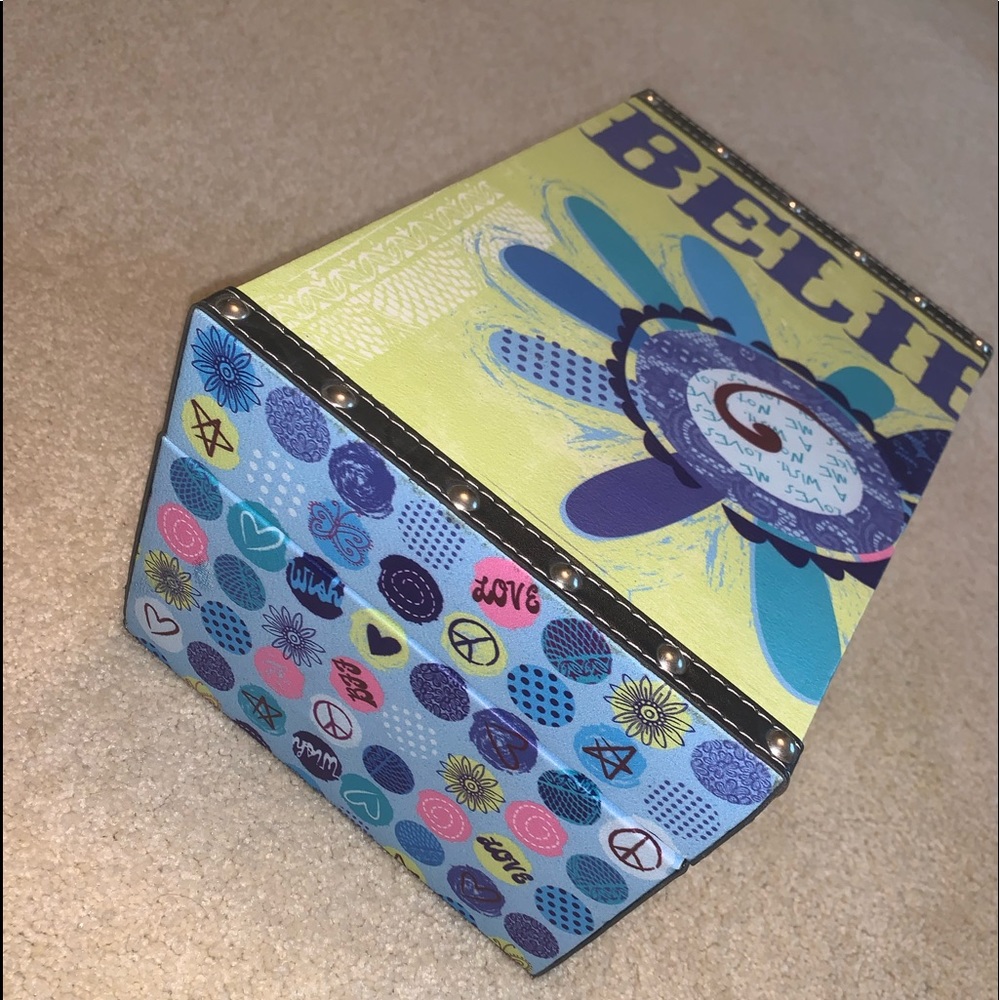 Storage box - Picture 2 of 3